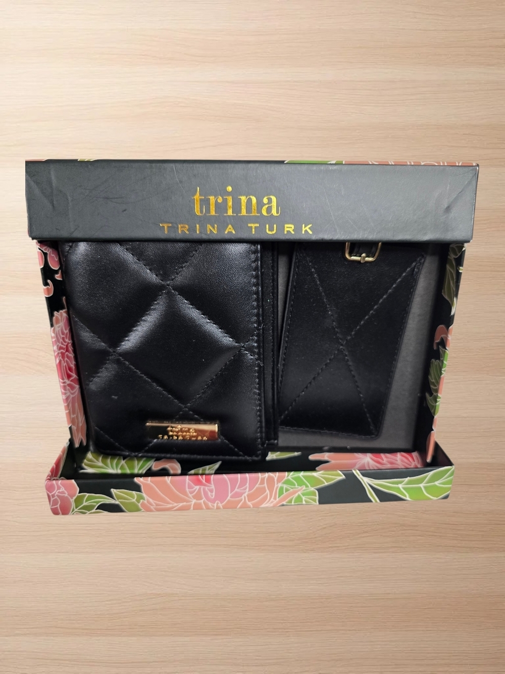Trina Turk Black Quilted Wallet & Luggage Tag Gift Set (NIB)